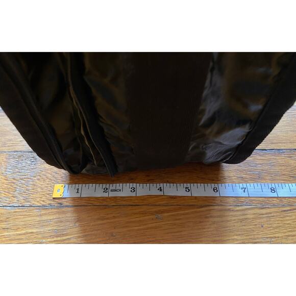 LESPORTSAC Expandable Black Crossbody Bag - Picture 13 of 15